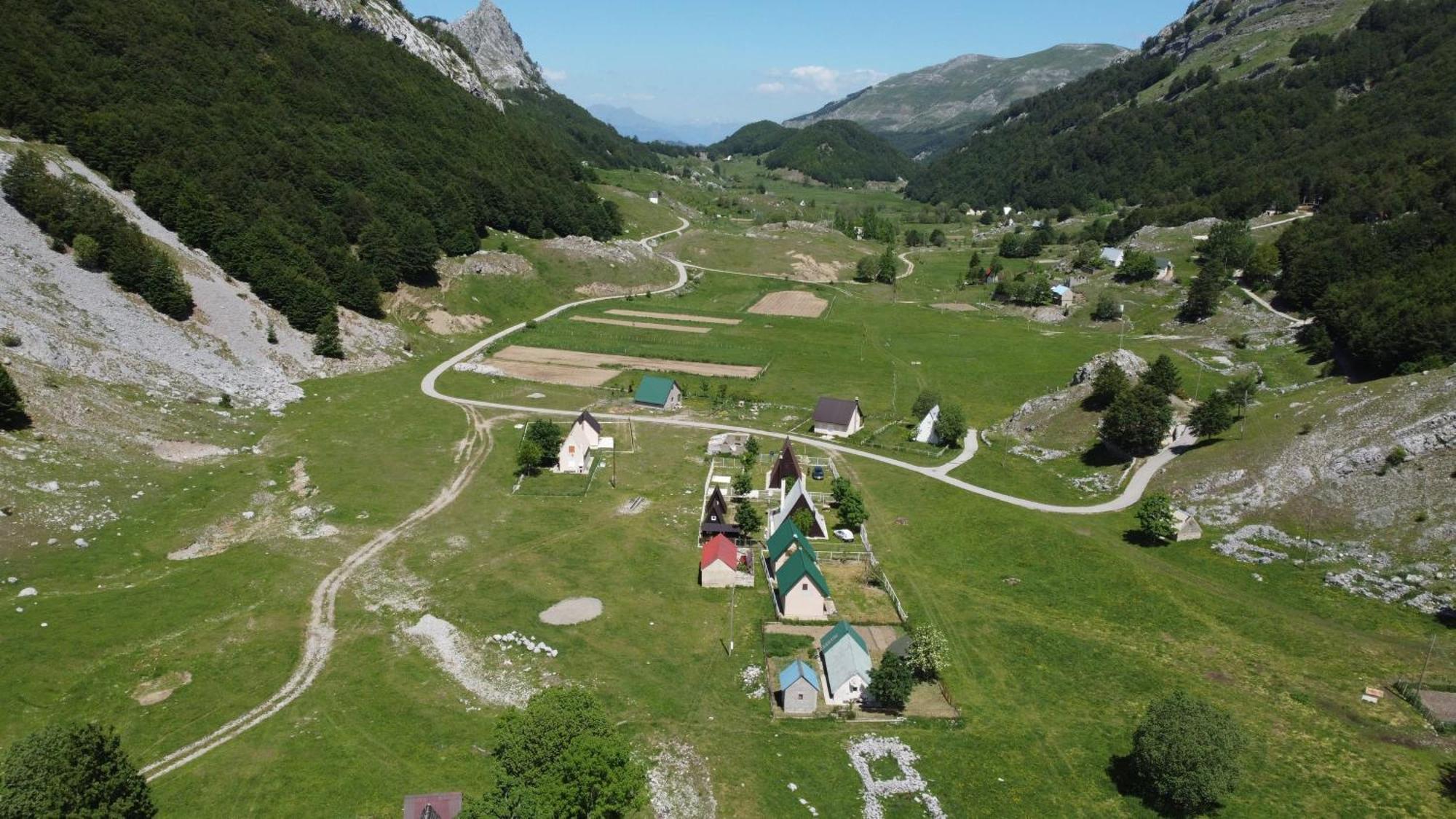 Katun Mokra Accommodation & Horseback Riding ポドゴリツァ エクステリア 写真