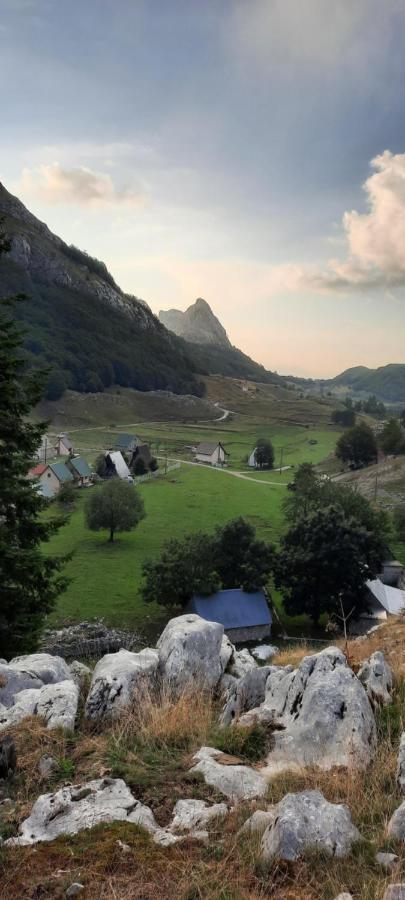 Katun Mokra Accommodation & Horseback Riding ポドゴリツァ エクステリア 写真