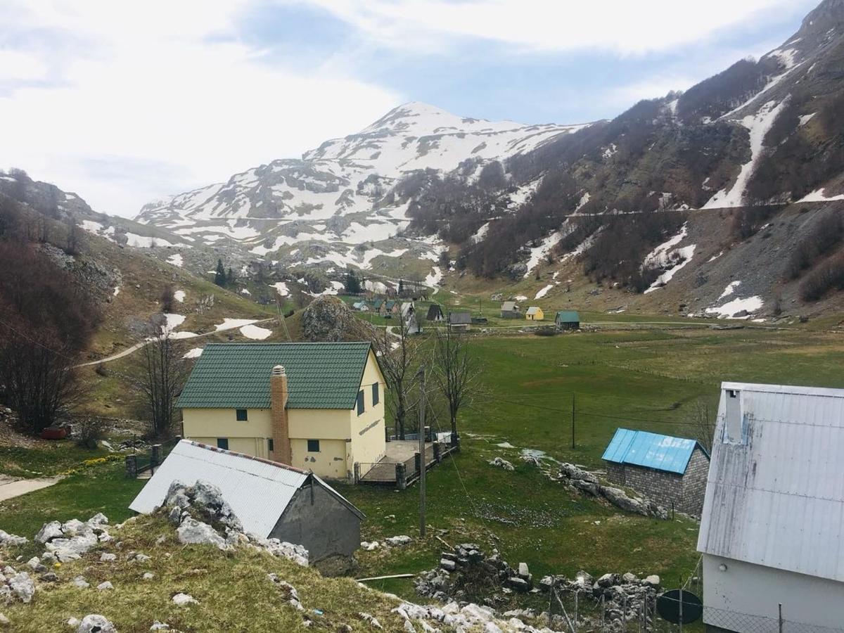 Katun Mokra Accommodation & Horseback Riding ポドゴリツァ エクステリア 写真